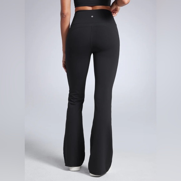 Butterbreeze High Rise Bootcut Pant 32'' - Picture 2 of 7